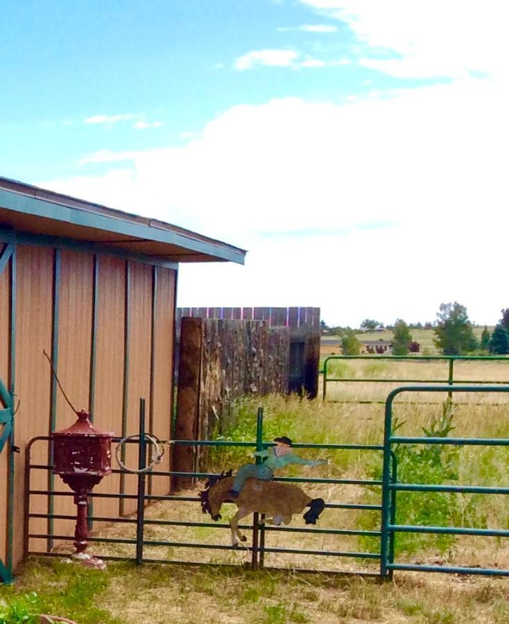 Yellowstone Cattle Baron Ensuite, Private Entrance & Parking - Prairie Rose B&B Cheyenne Exterior foto