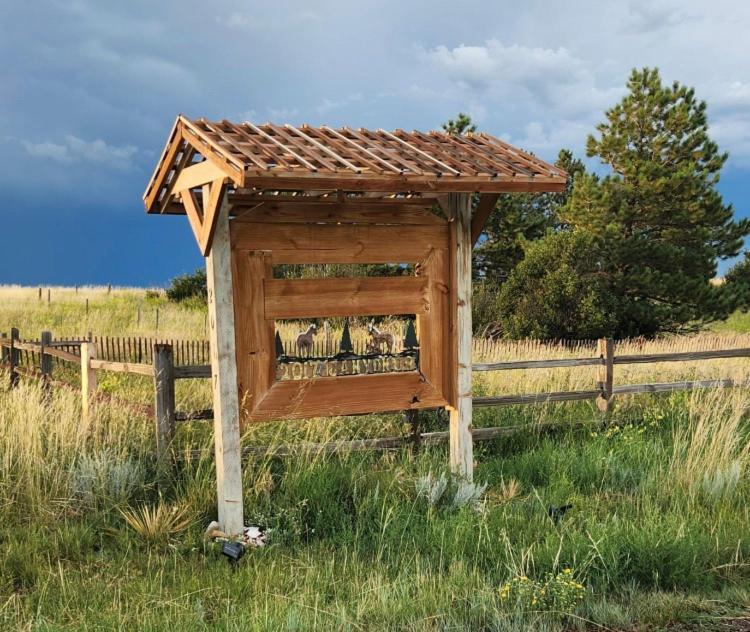 Yellowstone Cattle Baron Ensuite, Private Entrance & Parking - Prairie Rose B&B Cheyenne Exterior foto